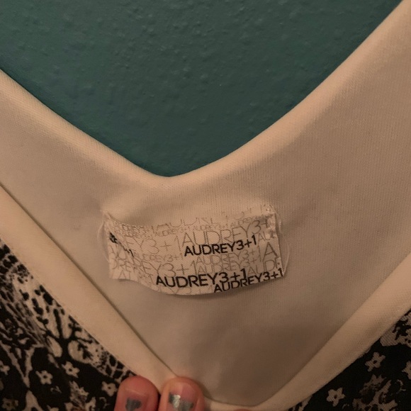 Tunic - Picture 3 of 3